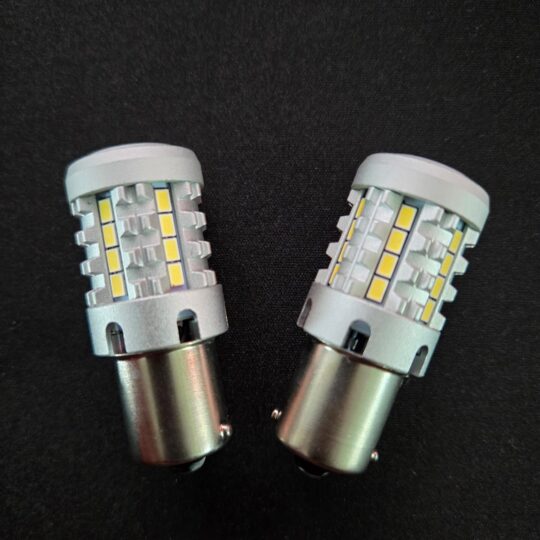 Ampoules LED 1156 / P21W blanches (vendu par paire)