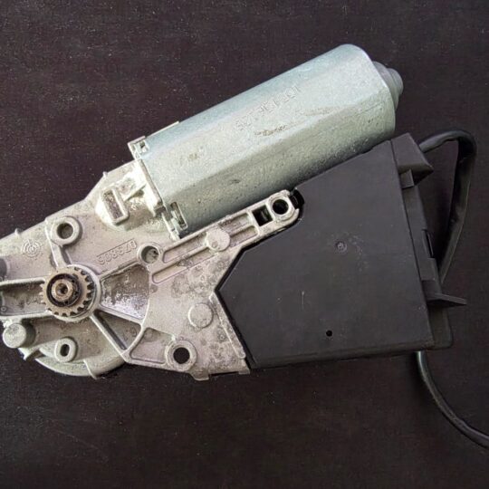 Moteur de toit ouvrant d’occasion – VW Golf VI – Référence 1K0959591